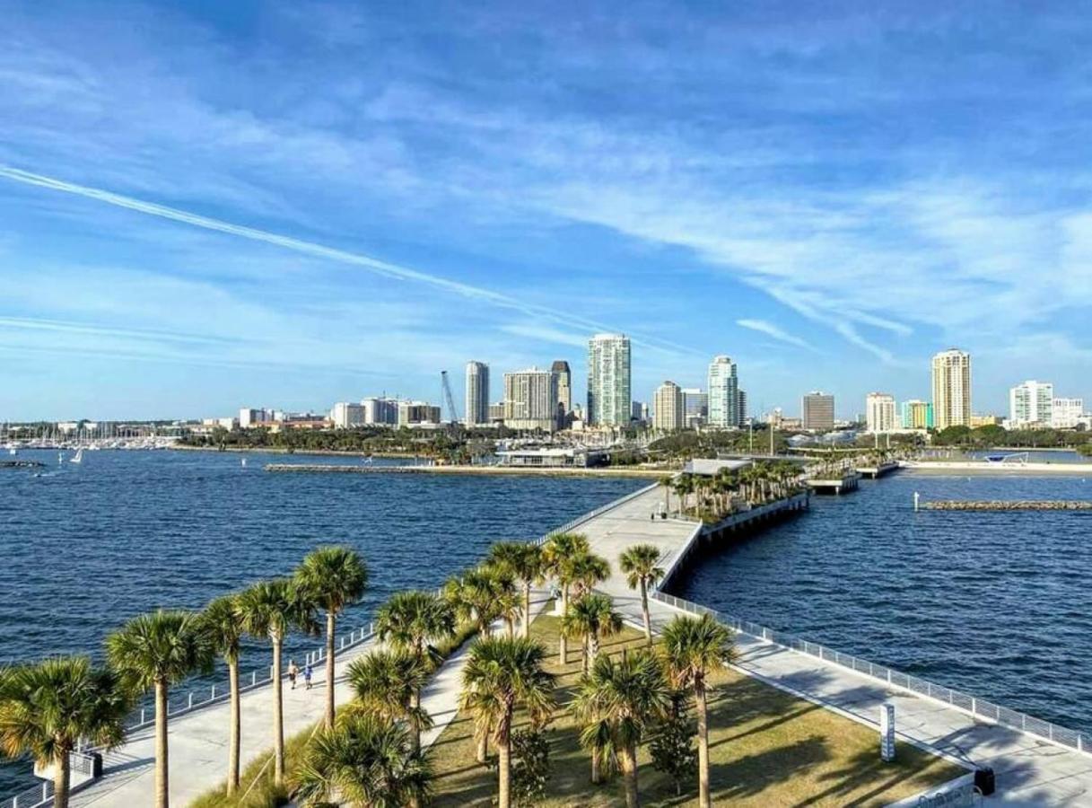 Retro Retreat In Dtsp - Explore The Downtown Area San Petersburgo Exterior foto