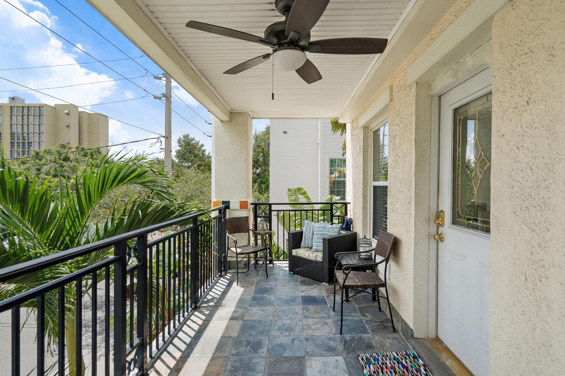 Retro Retreat In Dtsp - Explore The Downtown Area San Petersburgo Exterior foto