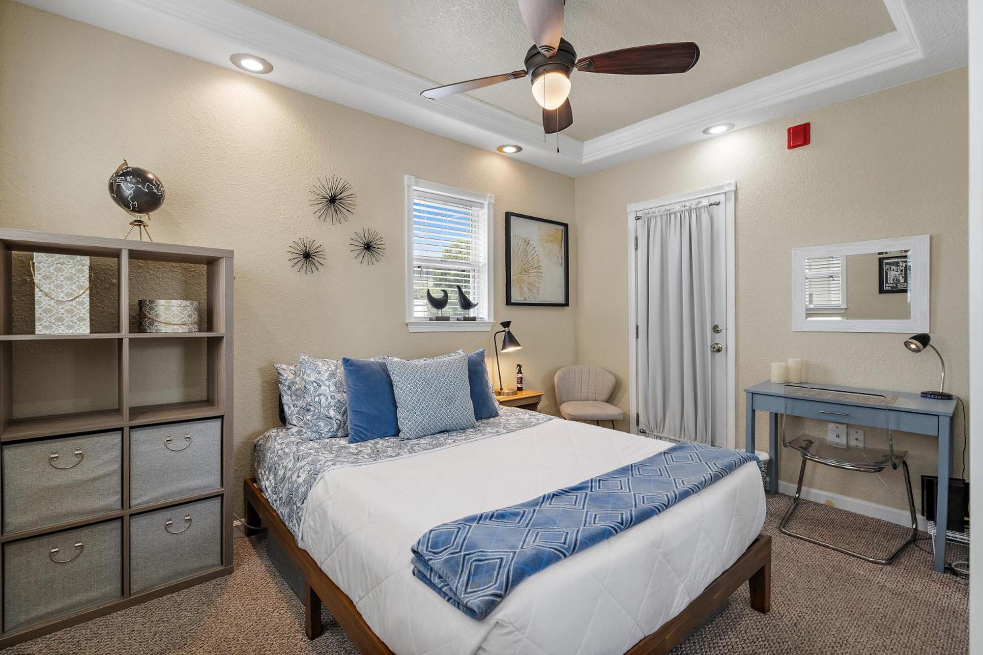 Retro Retreat In Dtsp - Explore The Downtown Area San Petersburgo Exterior foto